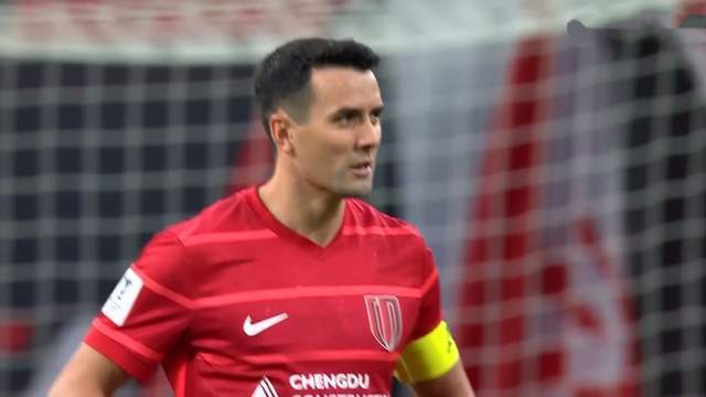 彩票走势图-队长离队，成都蓉城中场重组，茹萨+杨明洋跑动拉满 改4后卫保前4